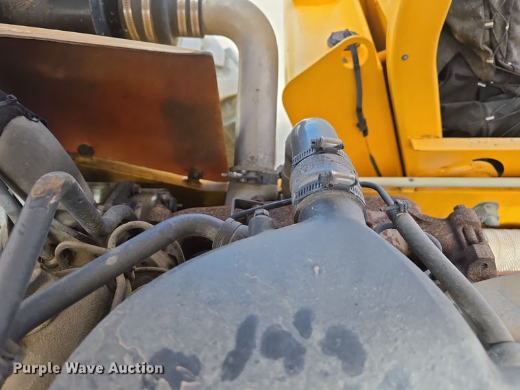 image for item DT6756 2001 Pettibone 10044 Extendo telehandler