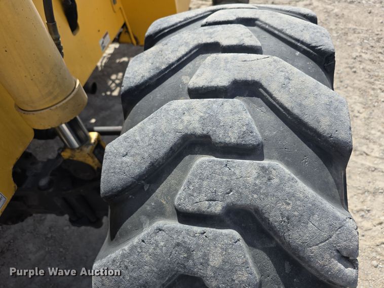 image for item DT6756 2001 Pettibone 10044 Extendo telehandler