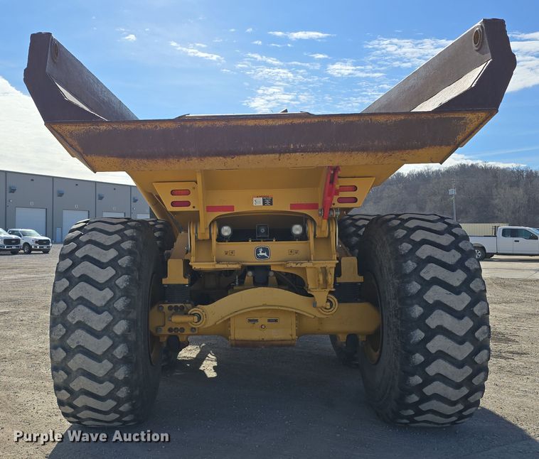 image for item DT6759 2013 John Deere 410E articulated haul truck