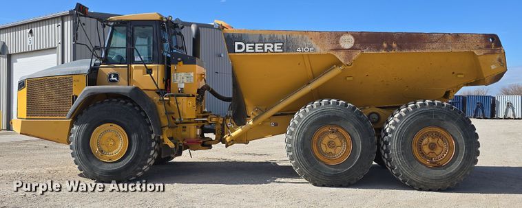 image for item DT6759 2013 John Deere 410E articulated haul truck