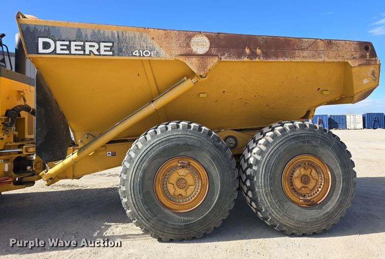 image for item DT6759 2013 John Deere 410E articulated haul truck