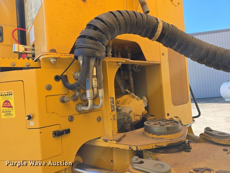 image for item DT6759 2013 John Deere 410E articulated haul truck