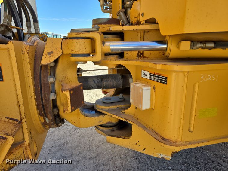 image for item DT6759 2013 John Deere 410E articulated haul truck