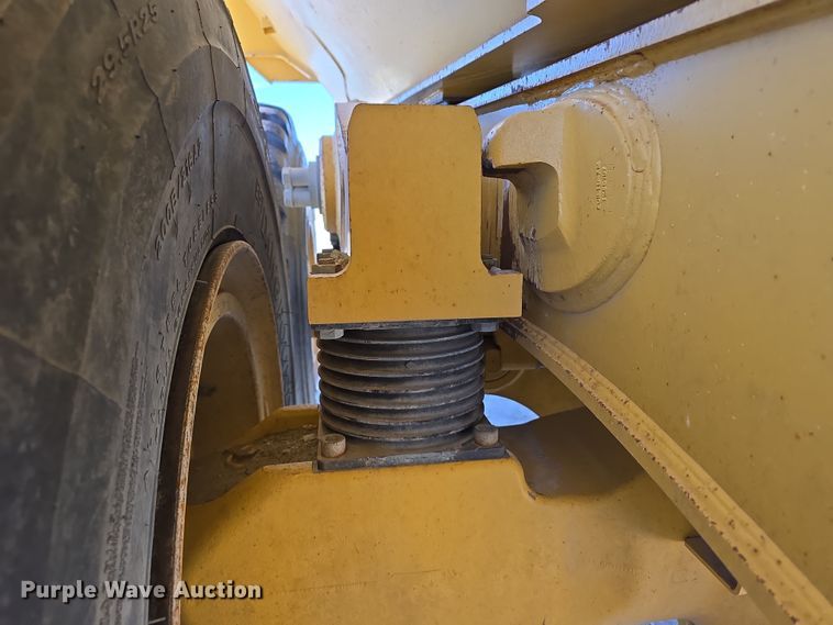 image for item DT6759 2013 John Deere 410E articulated haul truck