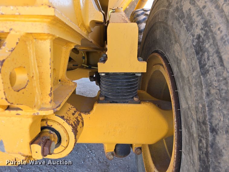 image for item DT6759 2013 John Deere 410E articulated haul truck