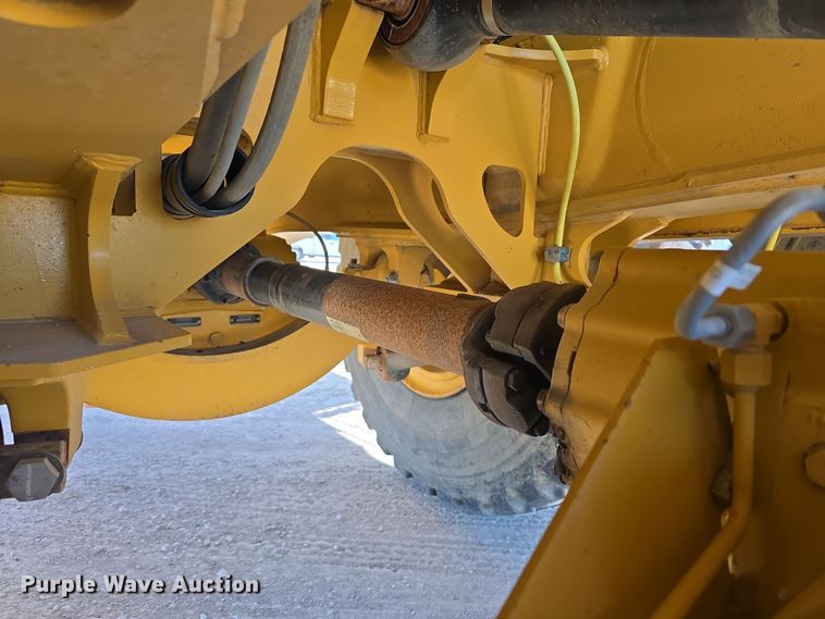 image for item DT6759 2013 John Deere 410E articulated haul truck