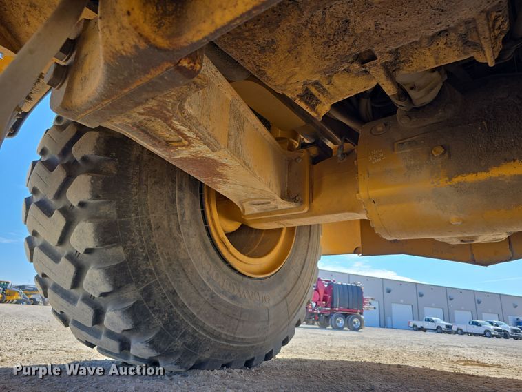 image for item DT6759 2013 John Deere 410E articulated haul truck