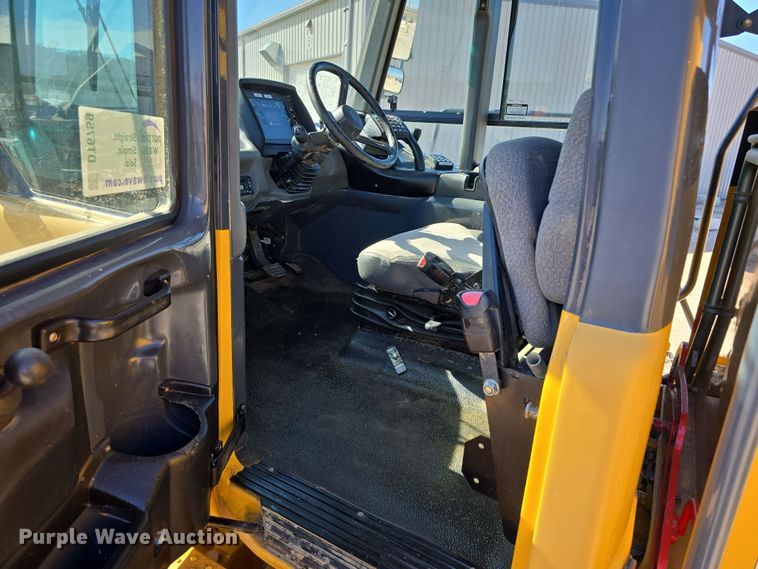 image for item DT6759 2013 John Deere 410E articulated haul truck