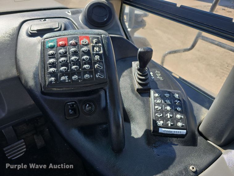 image for item DT6759 2013 John Deere 410E articulated haul truck