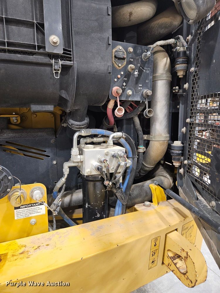 image for item DT6759 2013 John Deere 410E articulated haul truck