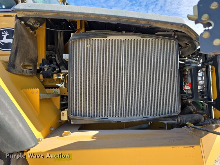 image for item DT6759 2013 John Deere 410E articulated haul truck