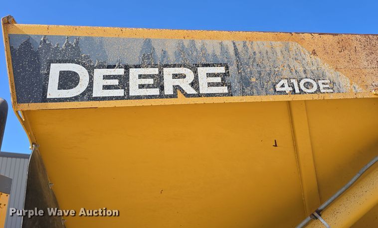 image for item DT6759 2013 John Deere 410E articulated haul truck