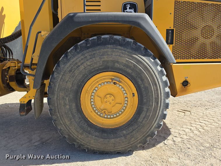 image for item DT6759 2013 John Deere 410E articulated haul truck