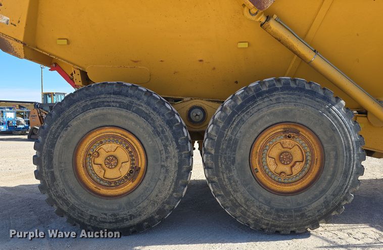 image for item DT6759 2013 John Deere 410E articulated haul truck