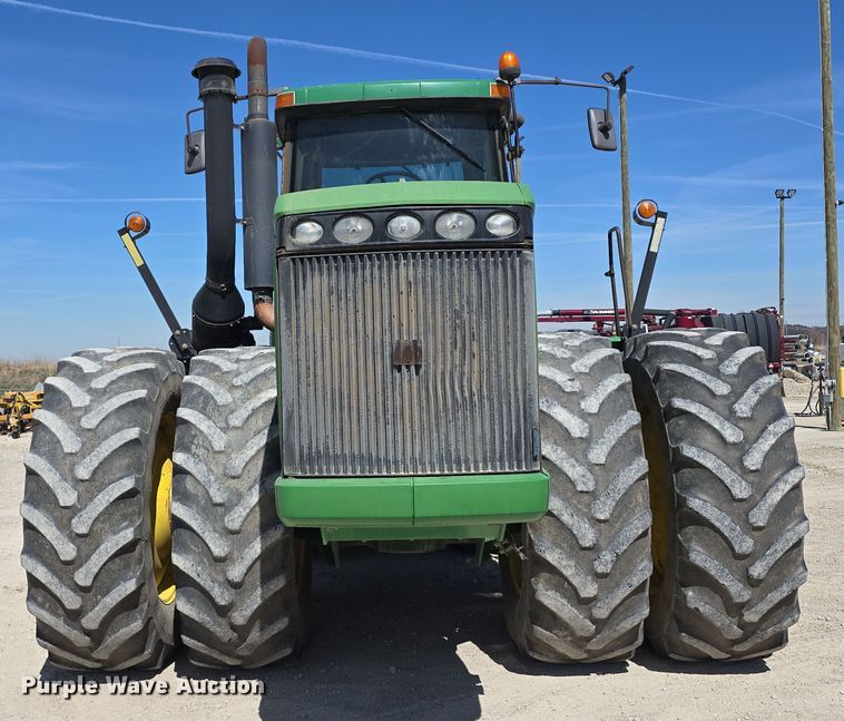 image for item DT6760 2005 John Deere 9320 4WD tractor