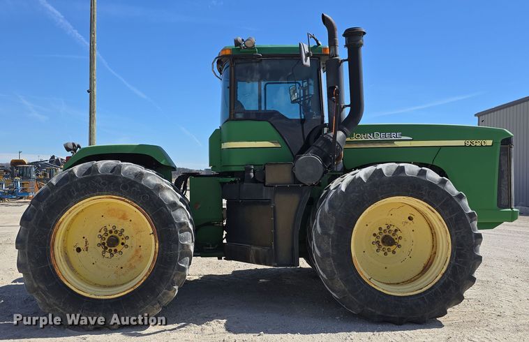 image for item DT6760 2005 John Deere 9320 4WD tractor