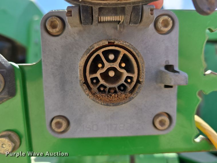 image for item DT6760 2005 John Deere 9320 4WD tractor