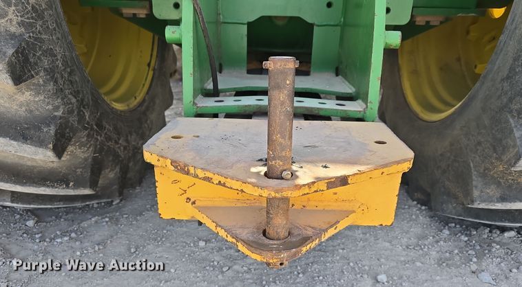 image for item DT6760 2005 John Deere 9320 4WD tractor