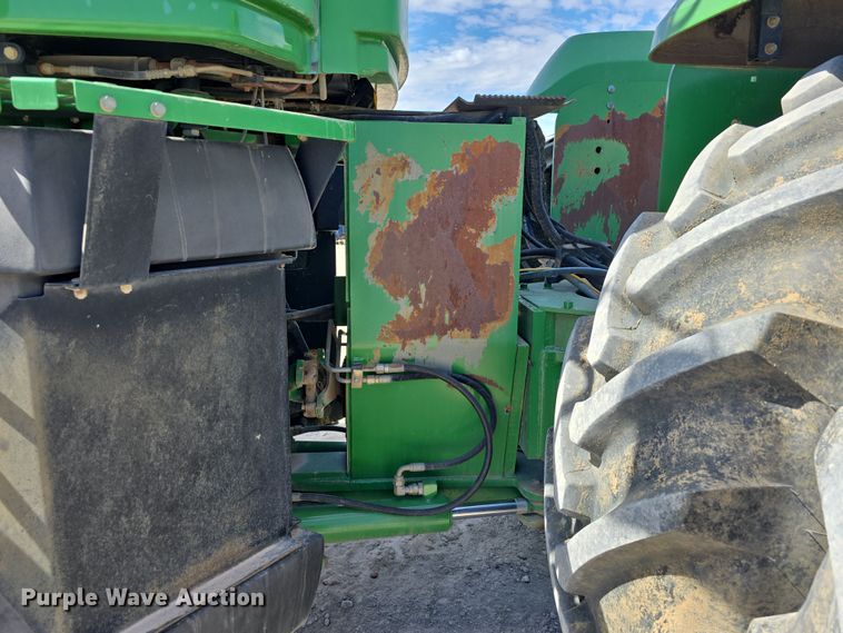 image for item DT6760 2005 John Deere 9320 4WD tractor