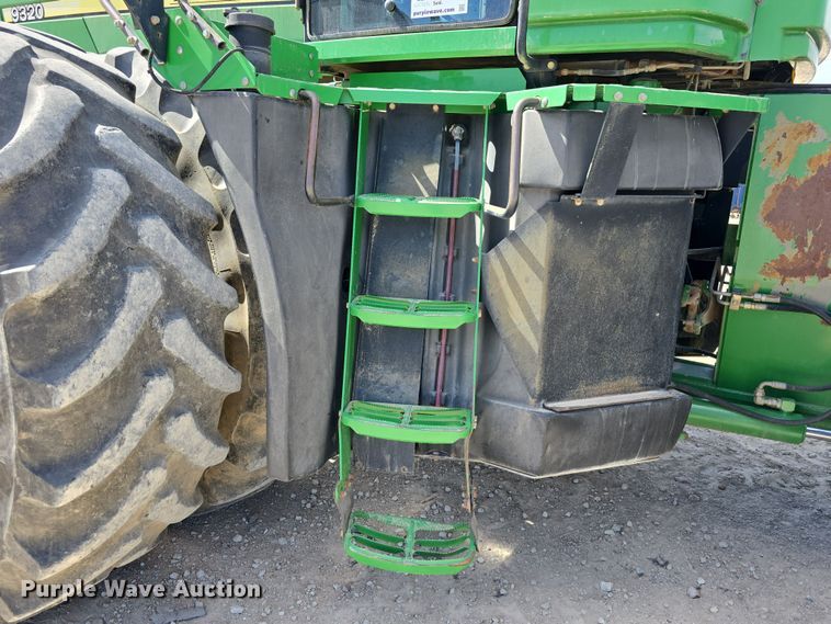 image for item DT6760 2005 John Deere 9320 4WD tractor