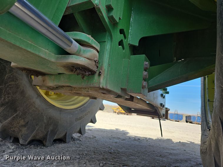 image for item DT6760 2005 John Deere 9320 4WD tractor