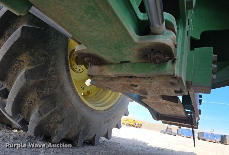 image for item DT6760 2005 John Deere 9320 4WD tractor