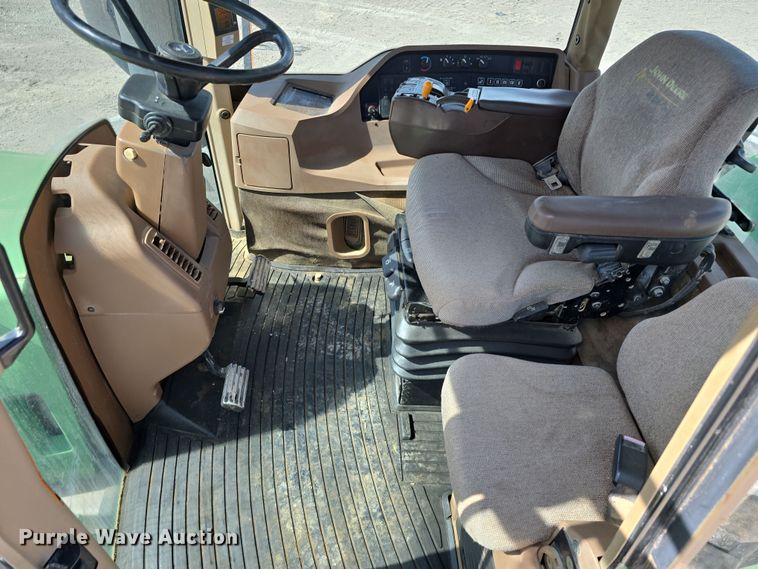 image for item DT6760 2005 John Deere 9320 4WD tractor