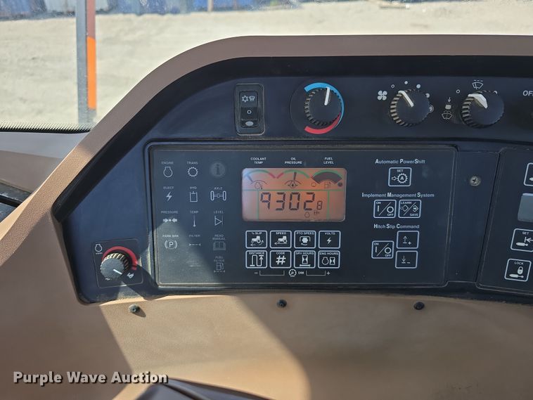 image for item DT6760 2005 John Deere 9320 4WD tractor