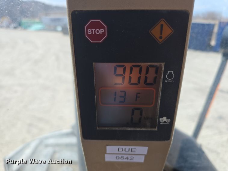 image for item DT6760 2005 John Deere 9320 4WD tractor