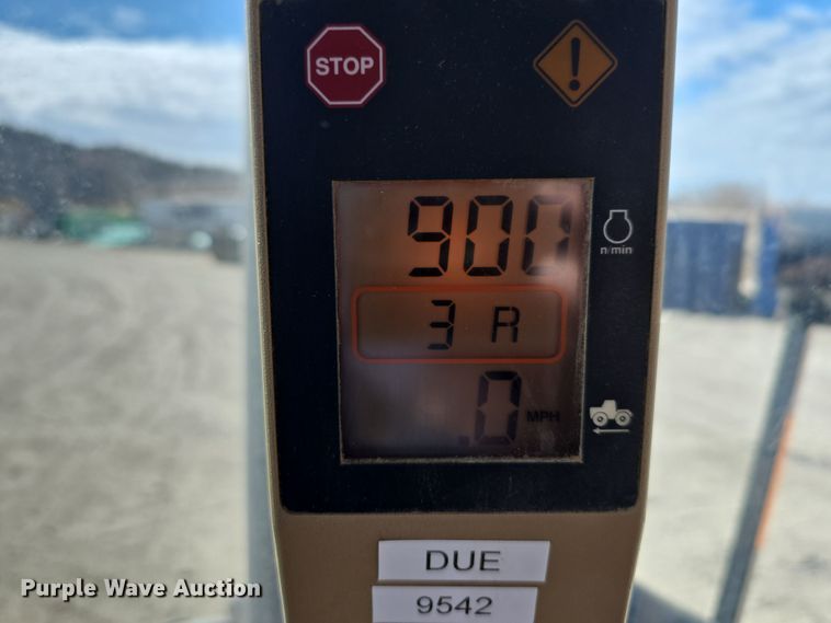 image for item DT6760 2005 John Deere 9320 4WD tractor