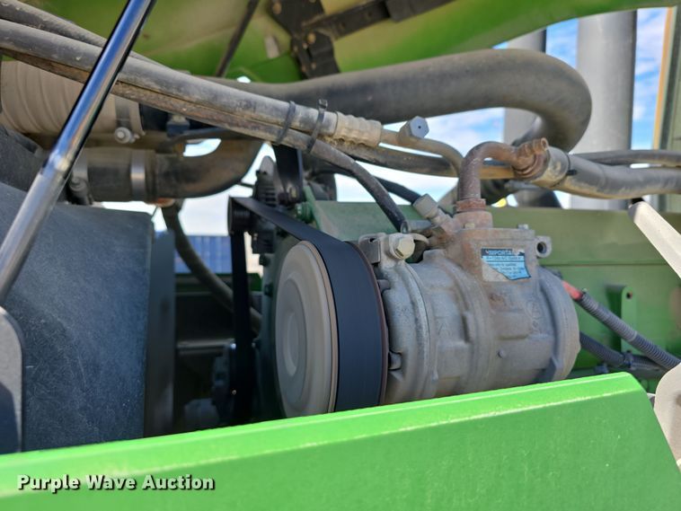 image for item DT6760 2005 John Deere 9320 4WD tractor