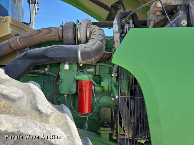 image for item DT6760 2005 John Deere 9320 4WD tractor