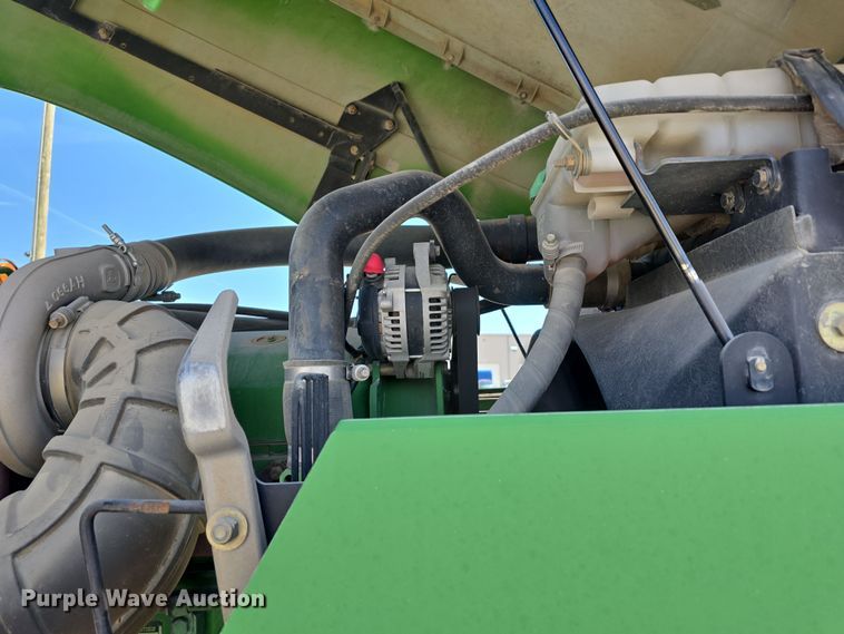 image for item DT6760 2005 John Deere 9320 4WD tractor