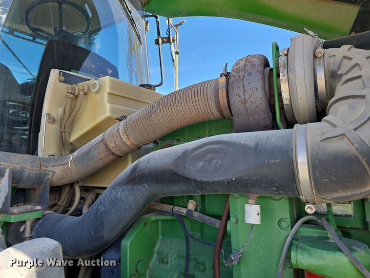 image for item DT6760 2005 John Deere 9320 4WD tractor