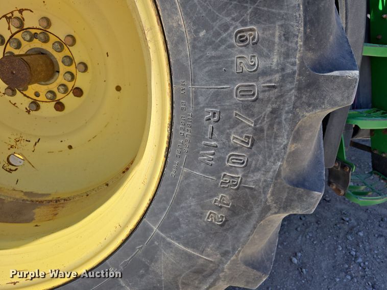 image for item DT6760 2005 John Deere 9320 4WD tractor