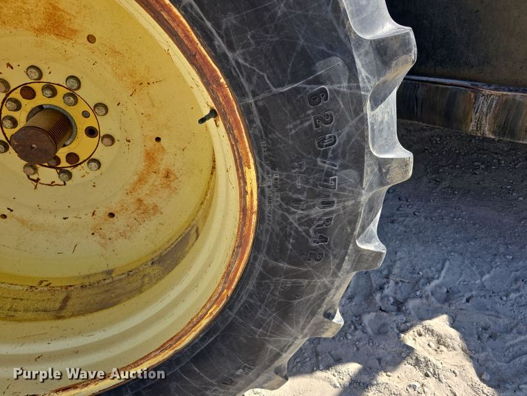 image for item DT6760 2005 John Deere 9320 4WD tractor