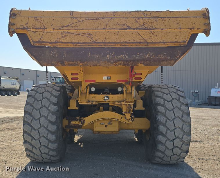 image for item DT6763 2015 John Deere 410E articulated haul truck