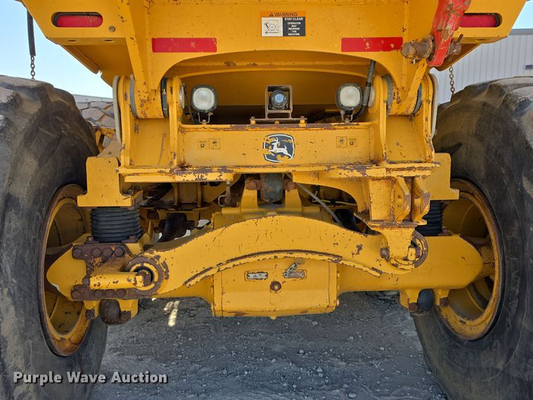 image for item DT6763 2015 John Deere 410E articulated haul truck