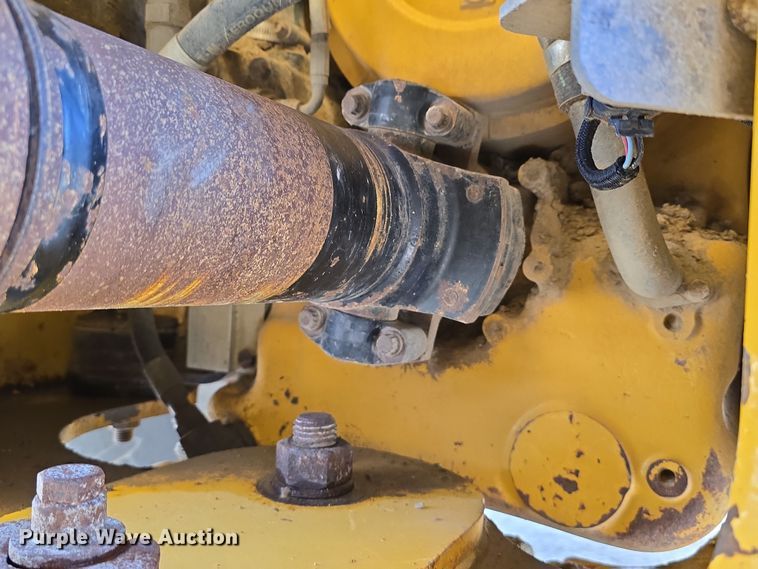 image for item DT6763 2015 John Deere 410E articulated haul truck