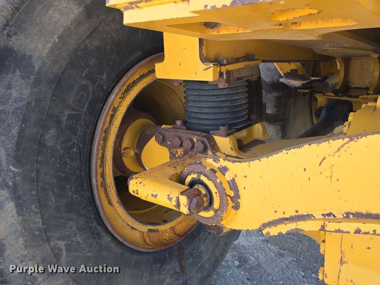 image for item DT6763 2015 John Deere 410E articulated haul truck