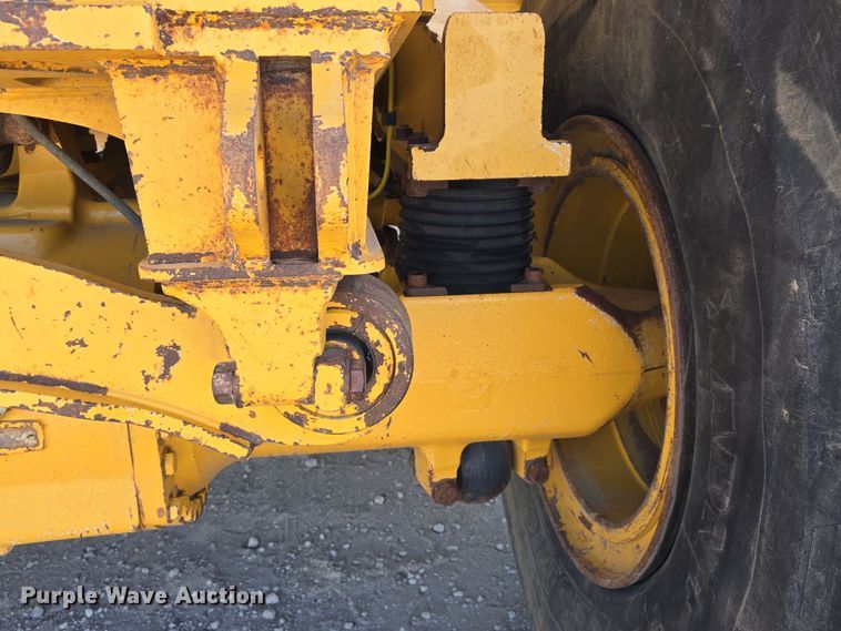 image for item DT6763 2015 John Deere 410E articulated haul truck