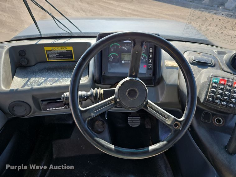 image for item DT6763 2015 John Deere 410E articulated haul truck