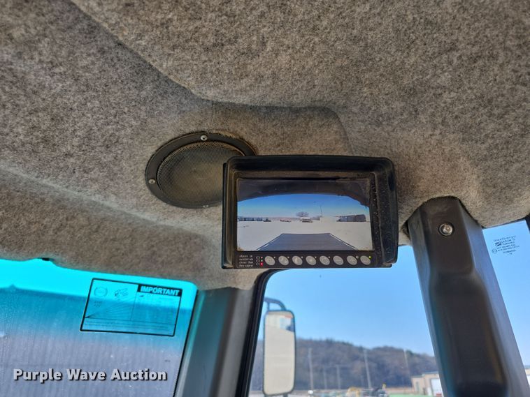 image for item DT6763 2015 John Deere 410E articulated haul truck