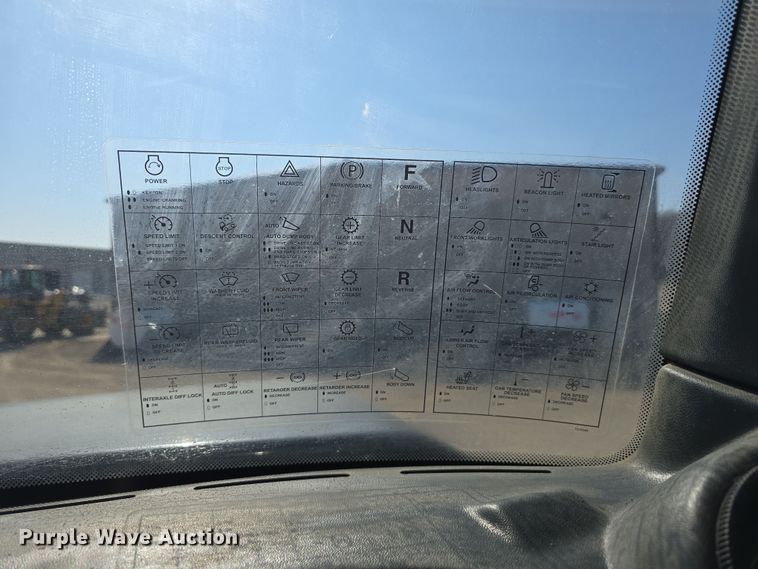 image for item DT6763 2015 John Deere 410E articulated haul truck