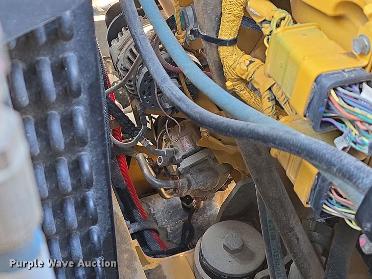 image for item DT6763 2015 John Deere 410E articulated haul truck