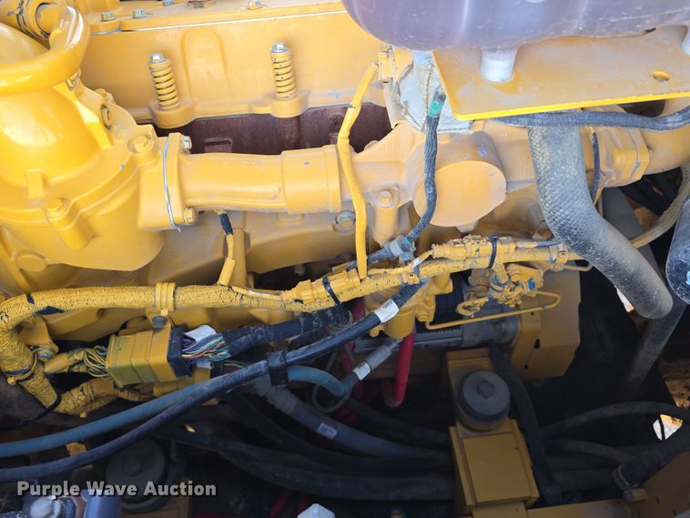 image for item DT6763 2015 John Deere 410E articulated haul truck