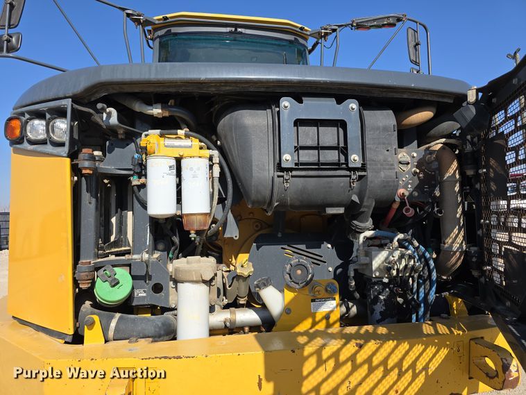 image for item DT6763 2015 John Deere 410E articulated haul truck