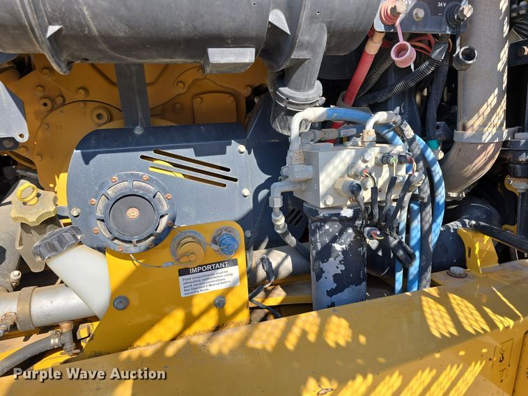 image for item DT6763 2015 John Deere 410E articulated haul truck