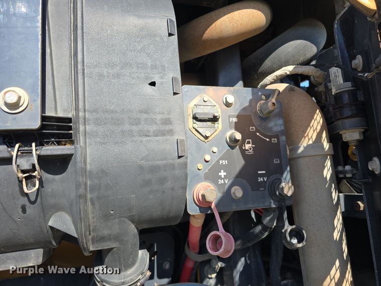 image for item DT6763 2015 John Deere 410E articulated haul truck