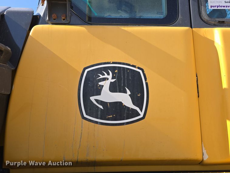 image for item DT6763 2015 John Deere 410E articulated haul truck